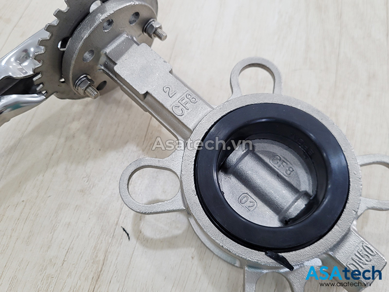 Van Bướm Tay Kẹp Công Nghiệp Ron Cao Su Inox 304 2 Van Bướm Tay Kẹp Công Nghiệp Ron Cao Su Inox 304