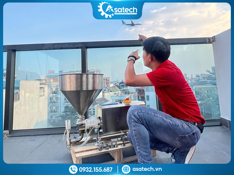 máy chiết rót nước sốt máy chiết rót nước sốt
