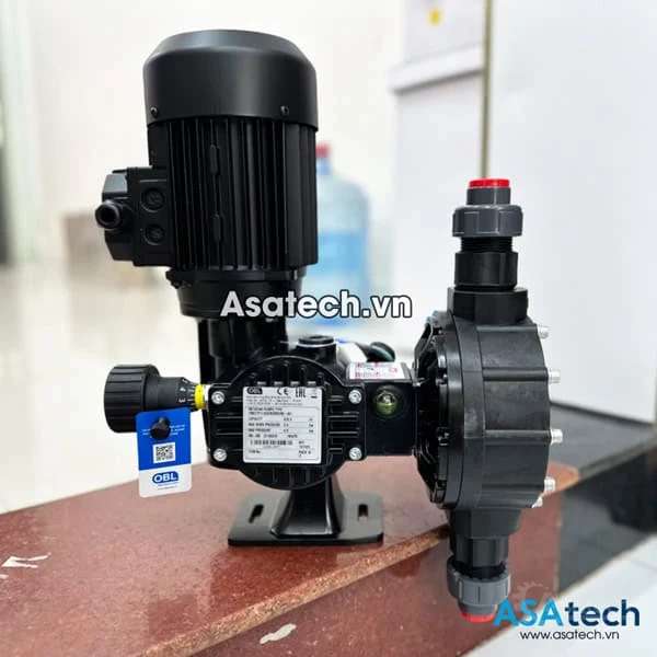 bơm định lượng hóa chất Nikkiso Seko OBL - 3. Bơm định lượng OBL (Ý): OBL tập trung vào phân khúc công nghiệp nặng với các dòng bơm màng cơ khí và màng thủy lực chịu áp suất cao.